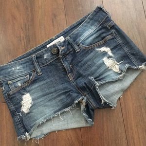 Guess shorts size 27